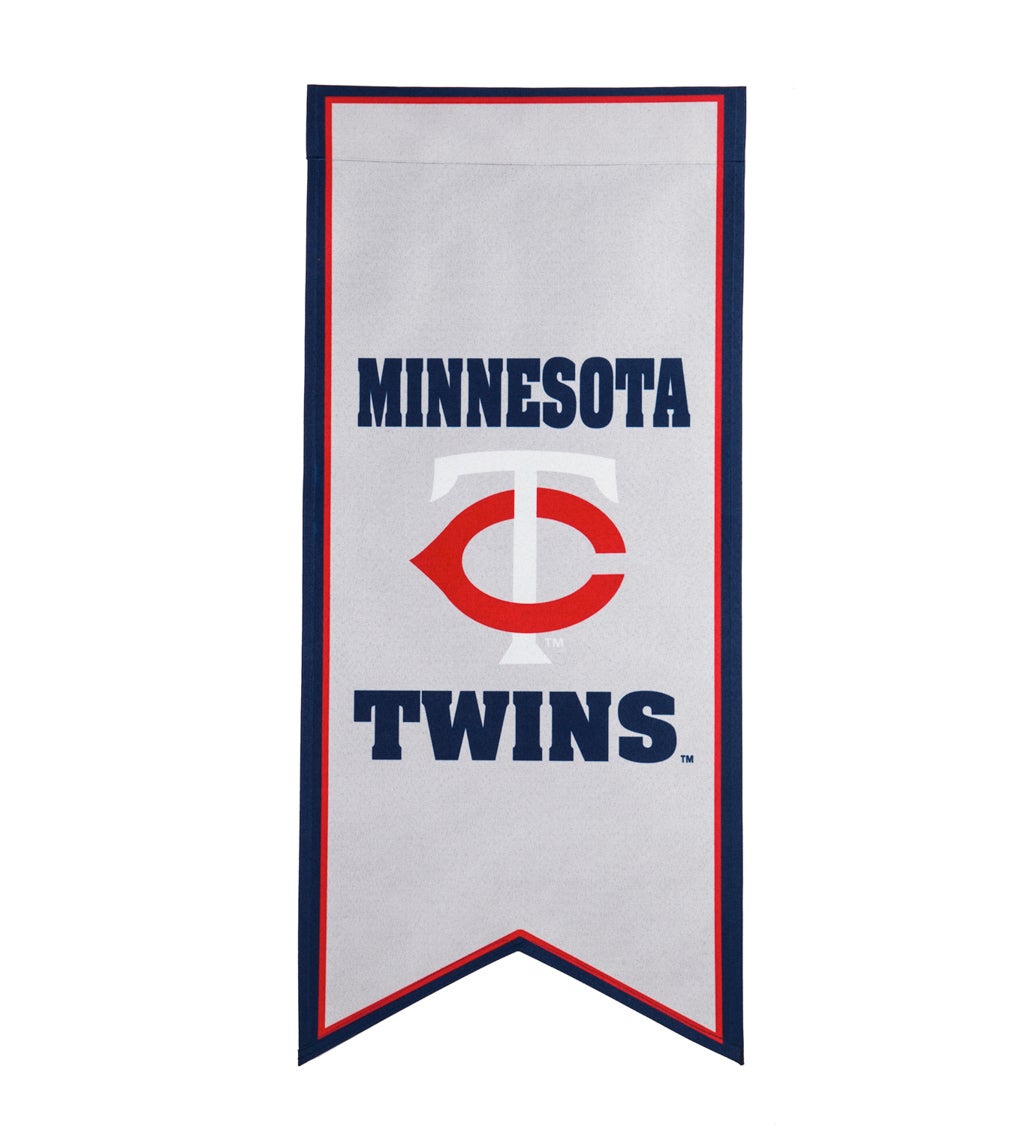 Minnesota Twins, Flag Banner