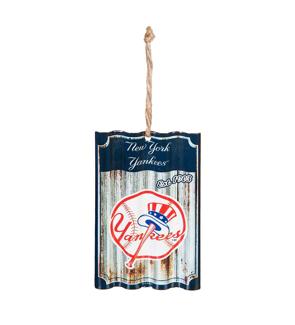 NY Yankees Corrugated Metal Ornament