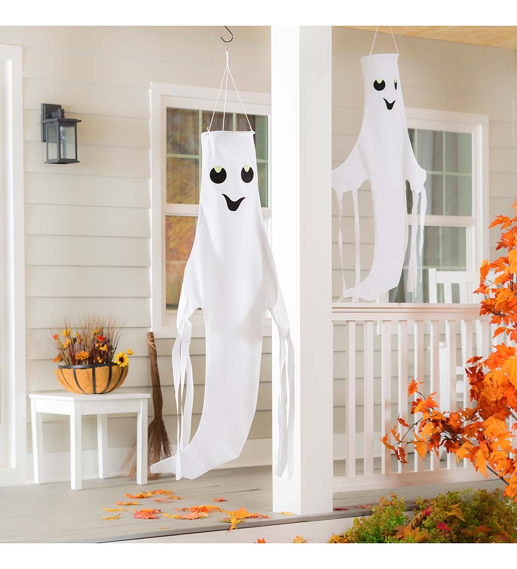 Smiling Ghost 3D Windsock, 43 Inches, Set of 2