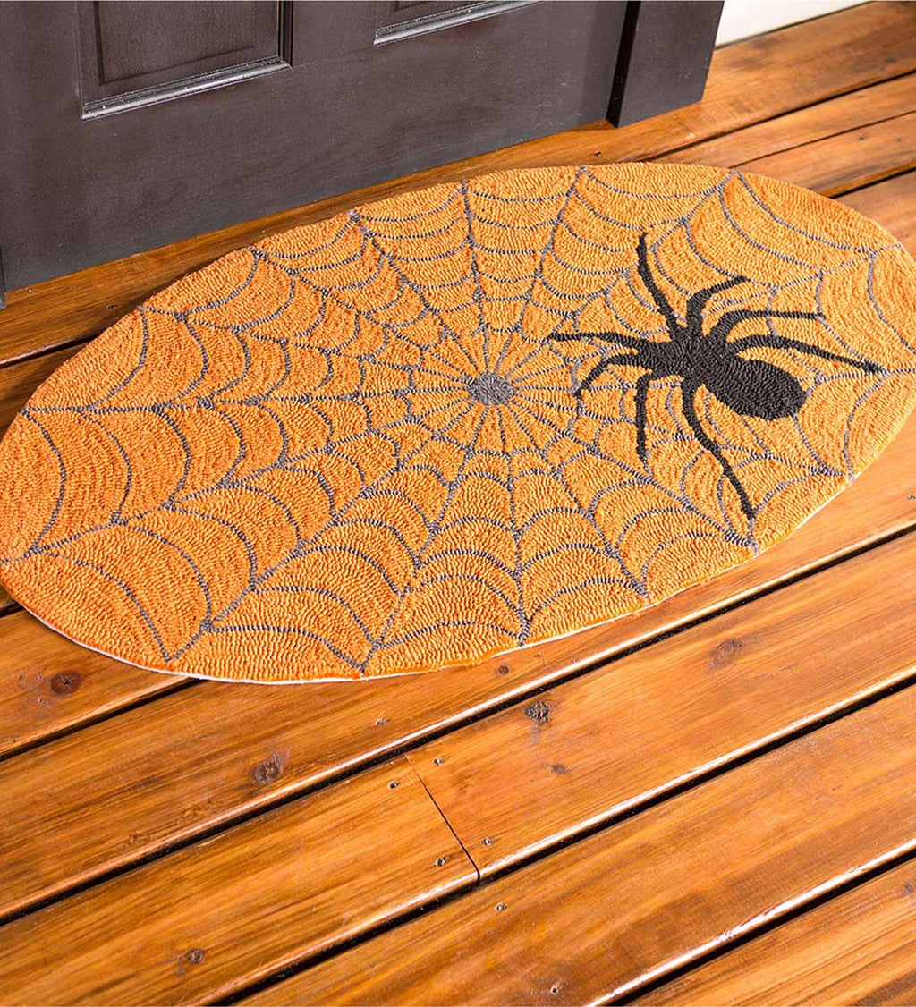 Indoor/Outdoor Halloween Spider Web Hooked Oval Accent Rug