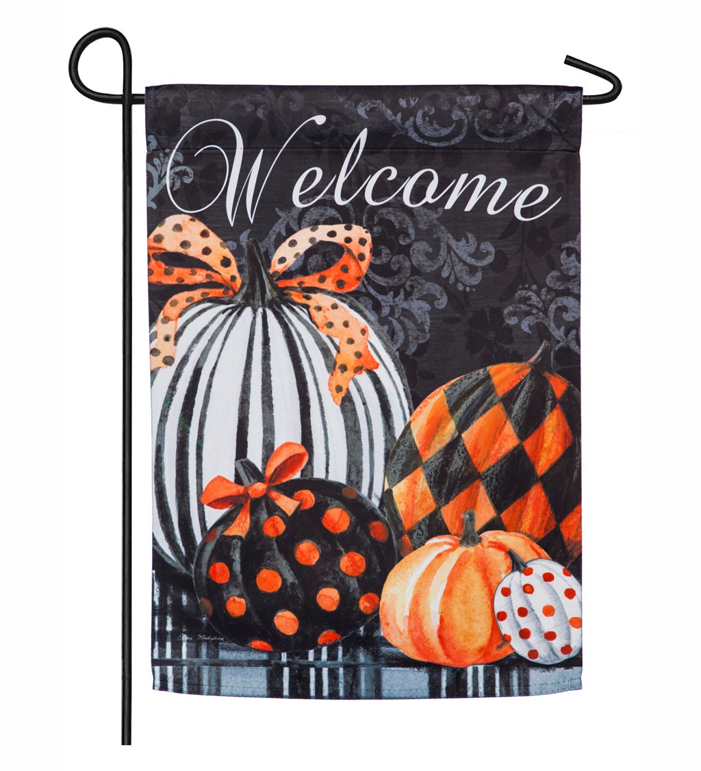 Elegant Pattern Pumpkins Suede Garden Flag