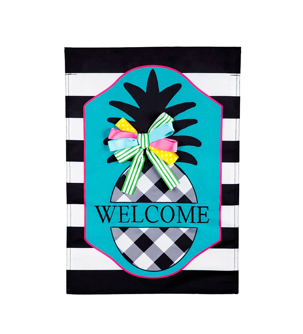 Black and White Pineapple Garden Applique Flag
