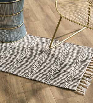 Black and White Indoor and Outdoor-Safe Scatter Rug