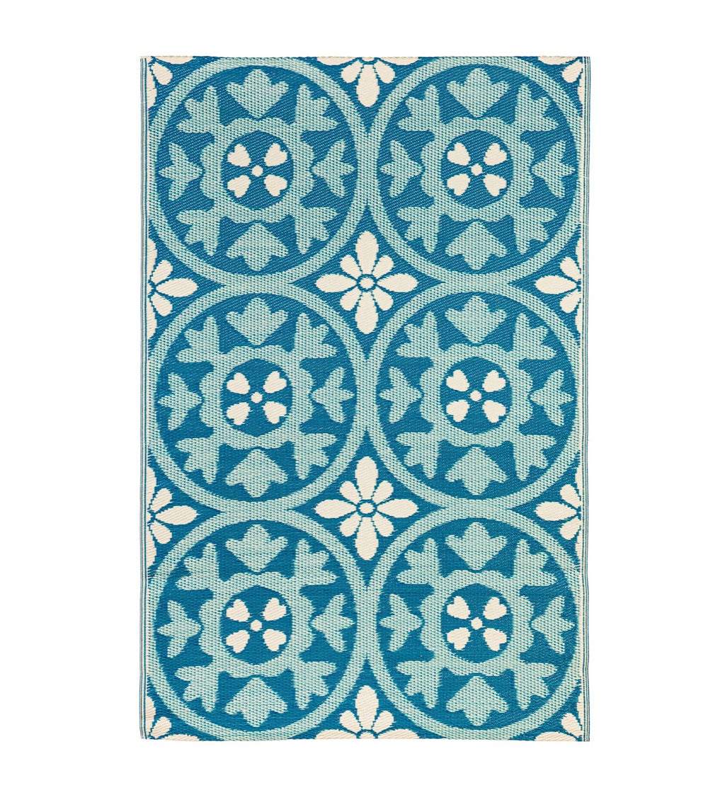 Tile Reversible Weather-Resistant Rug