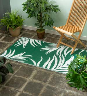 Green Palms Reversible Weather-Resistant Rug
