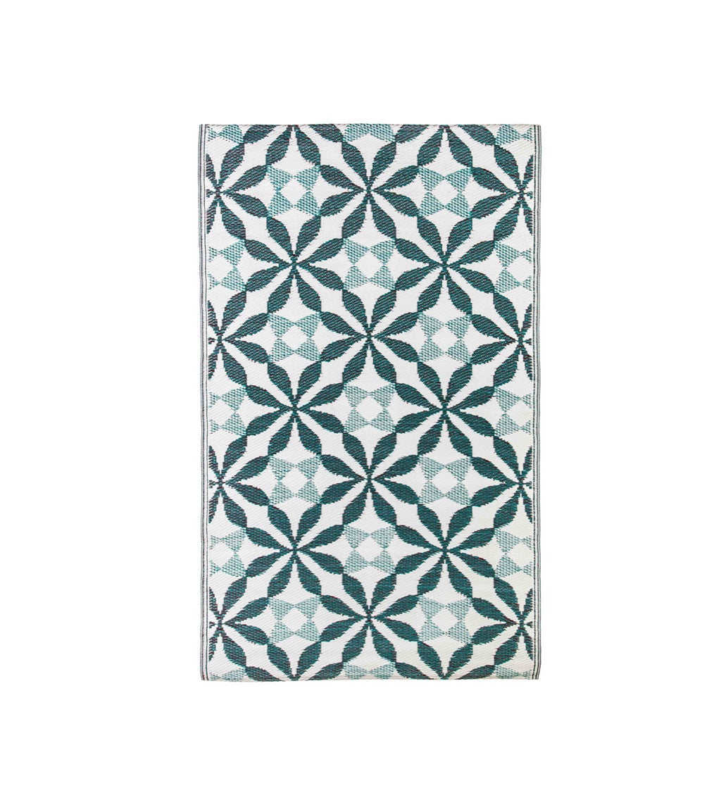 Blue Quilted Lattice Reversible Weather-Resistant Rug