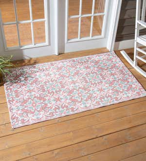 Muted Pink Pattern Reversible Weather-Resistant Rug