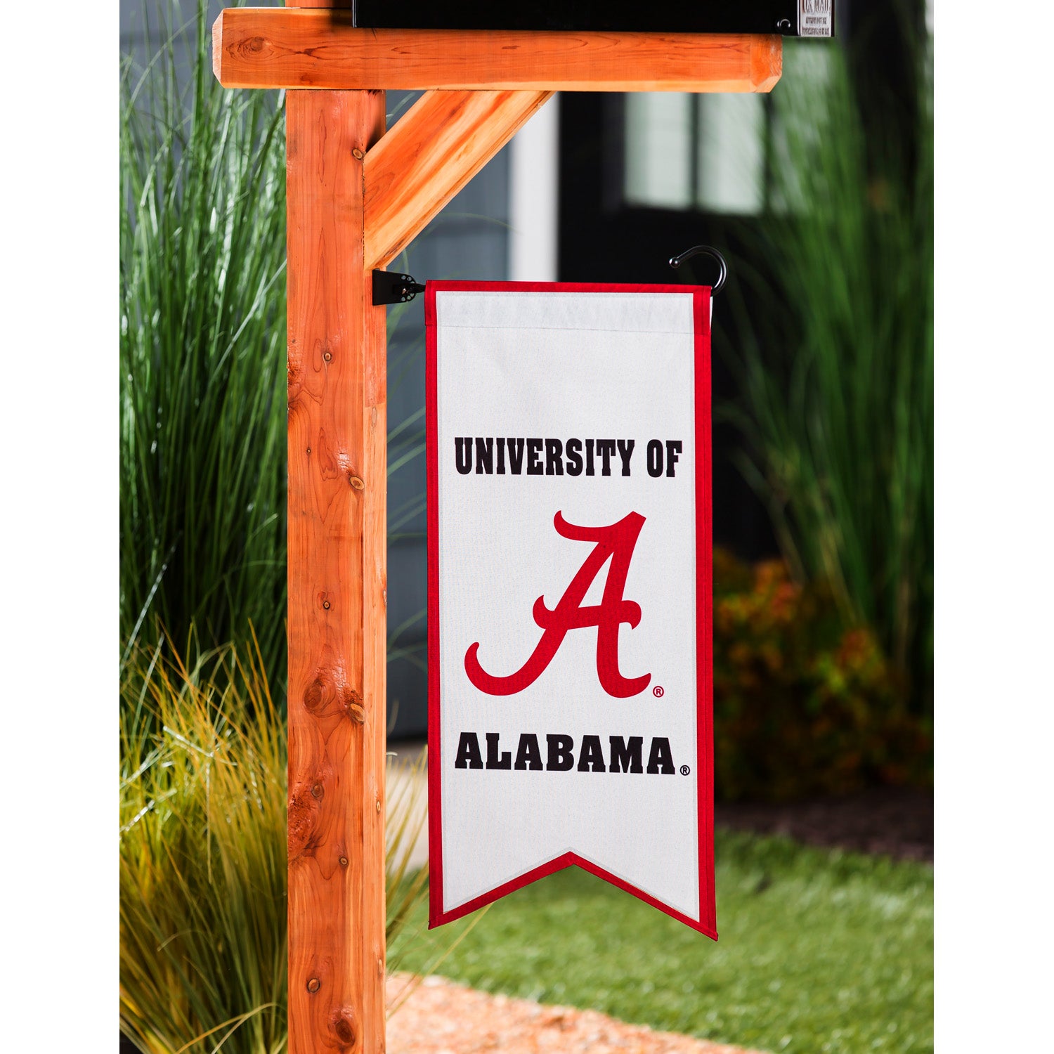 University of Alabama, Flag Banner
