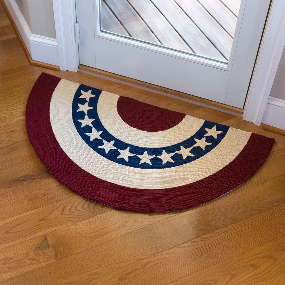 Indoor/Outdoor Star Spangled Americana Hooked Polypropylene Accent Rug 24"x48"